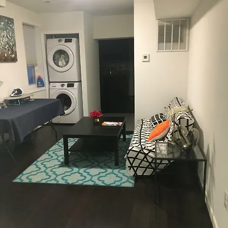Cozy Rowhouse Next Jhh Apartment